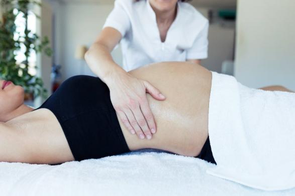 Ostéopathe femme enceinte Rédéné
